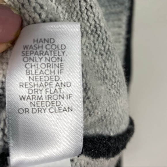 J Jill Enchanted florals sweater MP - Picture 7 of 7